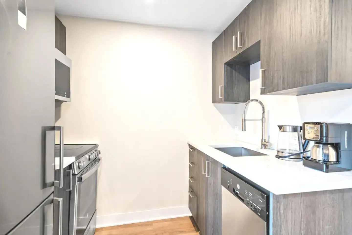 Duplex 6 Bedrooms In Heart Of Plateau Mont-Royal 몬트리올 0*,